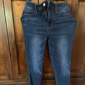 American Eagle women’s size 4 jeans